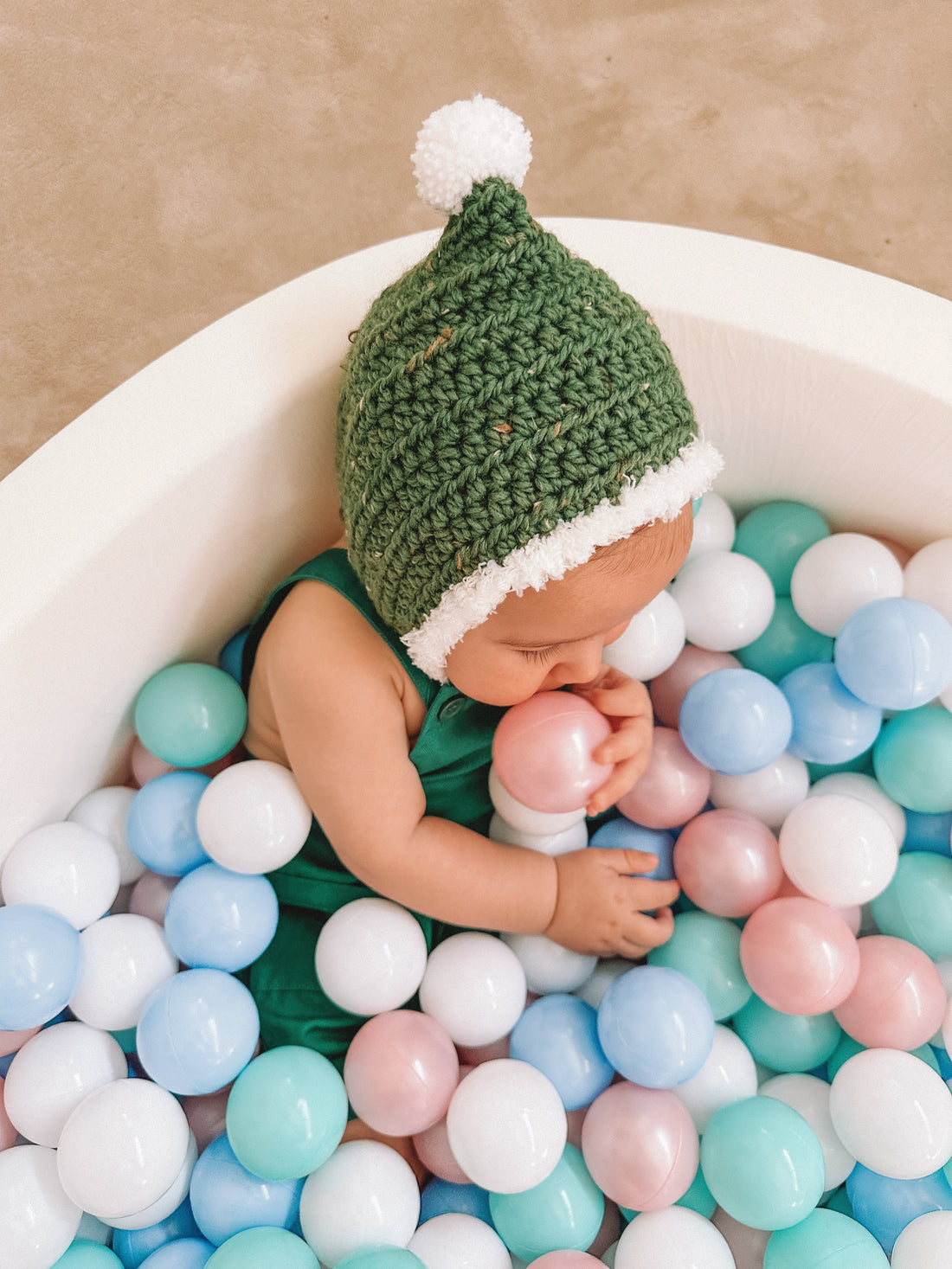 Why Do Babies Love Balls? The Fascinating Science Behind Their Favorite Toy